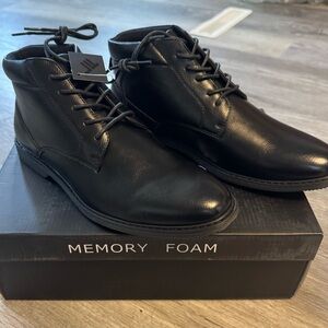 London Fog Men's Tyler Chukka Boots in Black - Size 9